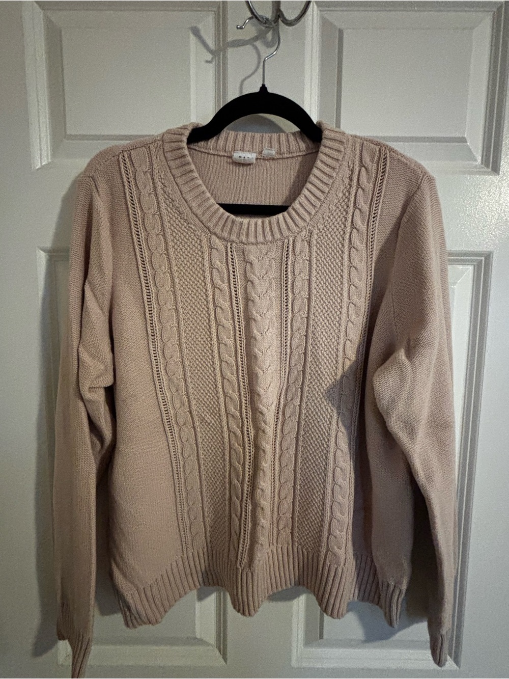 GAP Cable-Knit Crewneck Sweater in Light Pink